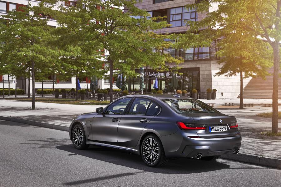  BMW 330e M Sport (G20) 2019 года  (WW) (фото 30 из 40)